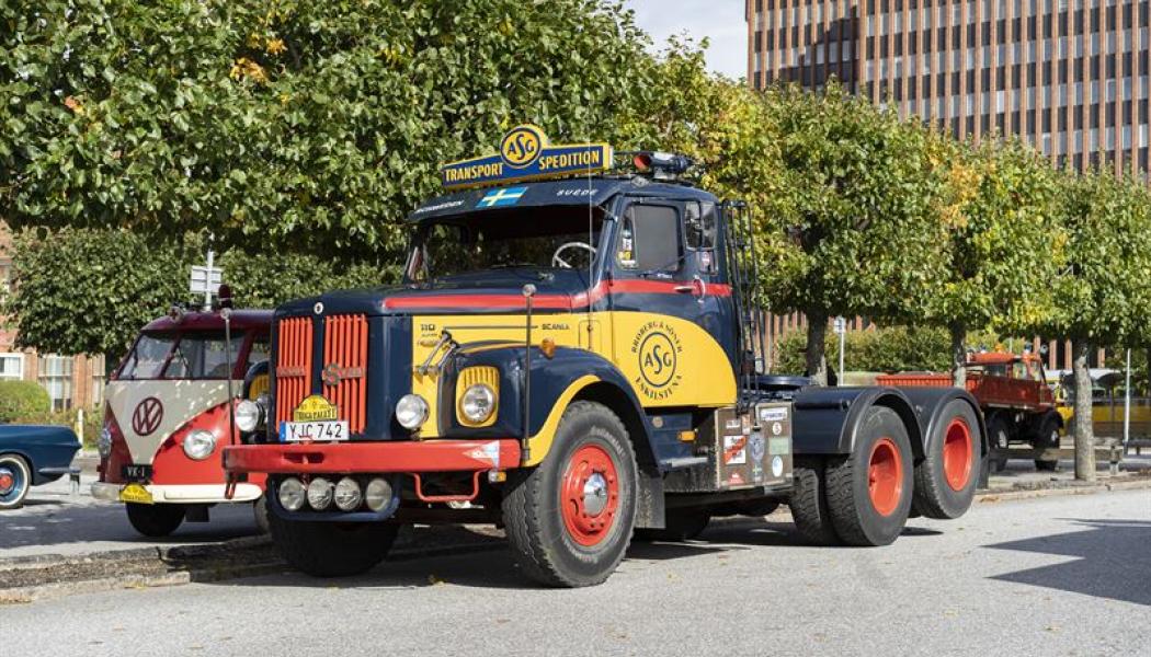 Stor och tung motorfest i Södertälje. Foto: Scania