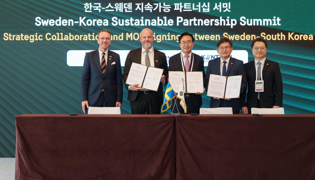 Undertecknandet av MoU. Foto: RISE