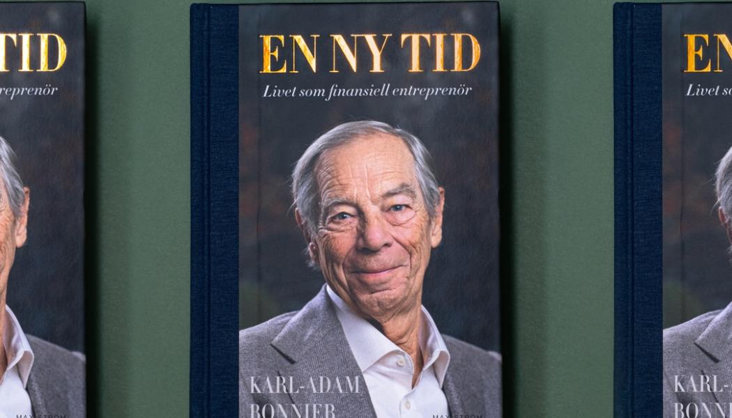 ”En ny tid” är den första boken som trycks med det nya återvunna papperet.  Foto: Lessebo Paper