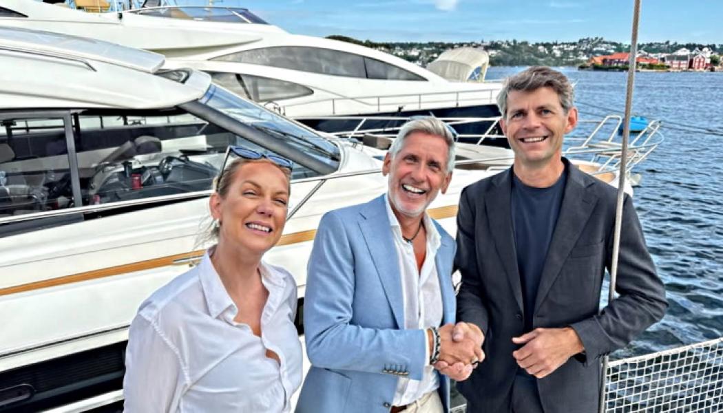 – Vi vill mobilisera den nordiska leverantörsindustrin för att bygga lösningar som kan bli världsledande, säger Ocean-Powers vd Erling Ronglan, till höger i bilden. Enligt honom ger kärnkraft på pråmar helt nya möjligheter till säker, stabil och klimatvänlig energiförsörjning – för industrin, samhället och maritima verksamheter. Detta kan bli en viktig del av Norges bidrag till att nå klimatmålen, samtidigt som det skapar värden för kommande generationer. Foto: Norsk Kjernekraft