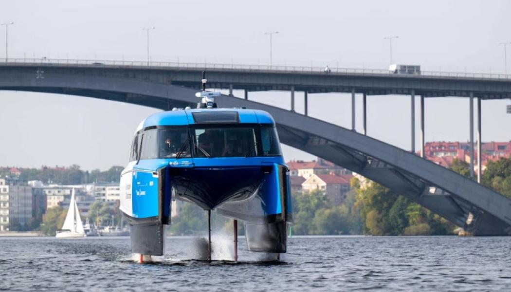 I vår fortsätter Nova köra i direktlinje mellan Klara Mälarstrand i City och Tappström på Ekerö. Foto: SL