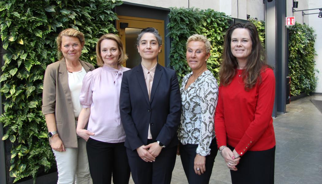 Från vänster: Anita Hagelin, Plåt & Ventföretagen, Irena Franzen, Ledarna, Nikita Nabavi, Unionen, Ragna Boustedt, Sveriges Ingenjörer och Karin Wiberg Stålbröst, Plåt & Ventföretagen. Foto: Plåt & Ventföretagen