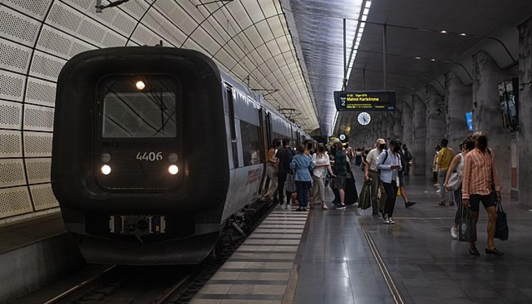  Ett öresundståganländer till Triangeln Station från Köpenhamn och Danmark, med destination Karlskrona och Malmö. Foto: Wikimedia Commons