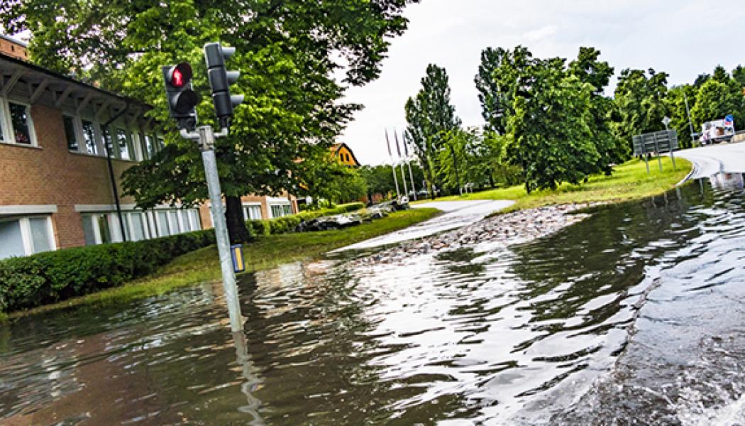 Översvämning i ett bostadsområde i Stockholm. Foto: metria