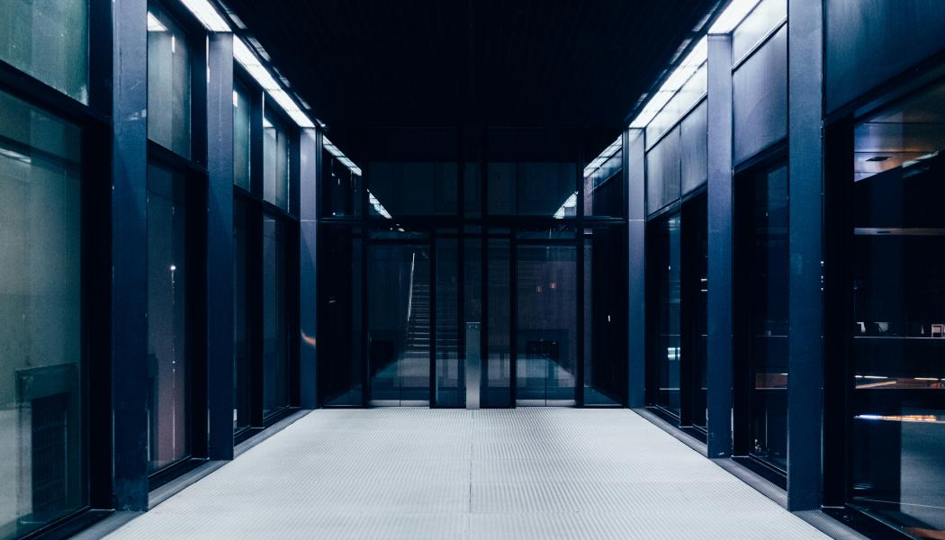 Skanska har tecknat avtal med atNorth om att bygga ut ett datacenter i Esbo i Finland. Foto: Paul Hanaoka / Unsplash