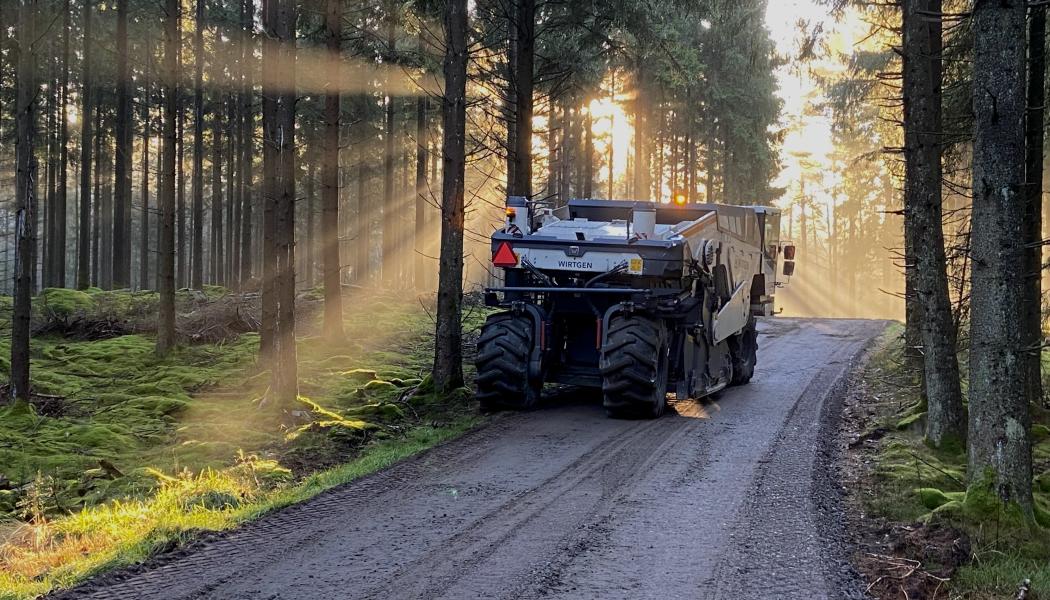 Beläggningsarbete. Foto: Peab