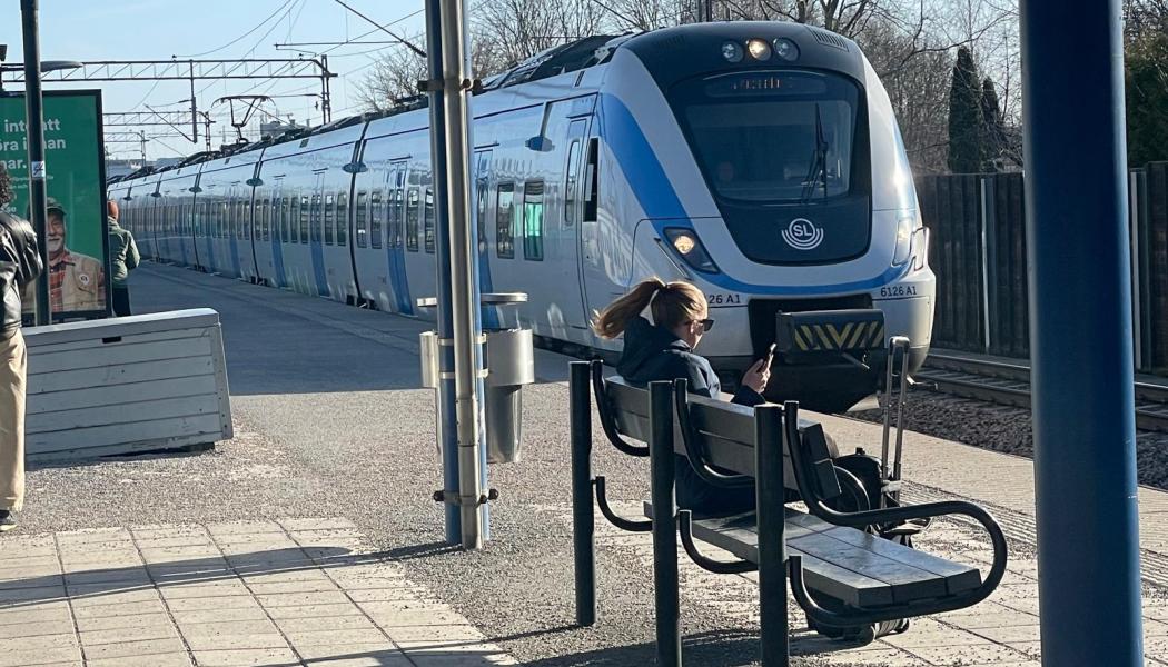 Den tidigare upphandlingen av pendeltågstrafiken 2024 fick bara ett anbud och avbröts. Nu inleds en ny process med förändrade villkor. Foto: Stina Wickenberg