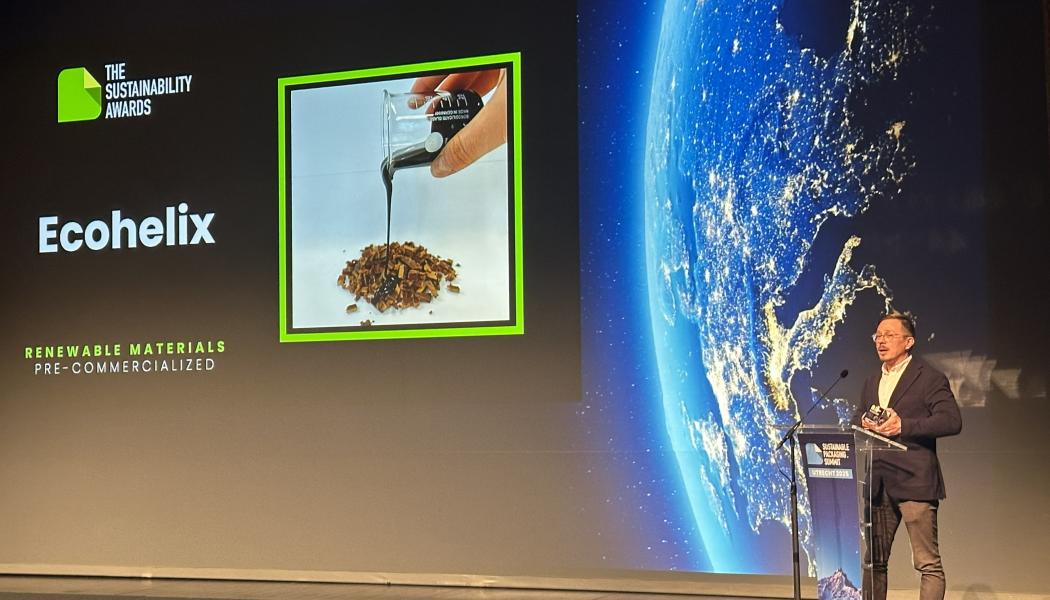 Petri Oinonen on stage at Sustainability Awards.Photo: Ecohelix