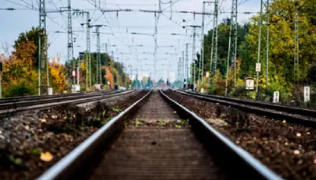 Totalt gjordes 970 500 stopp för på- och avstigning längs Trafikverkets järnvägsspår. Foto: Trafikverket 