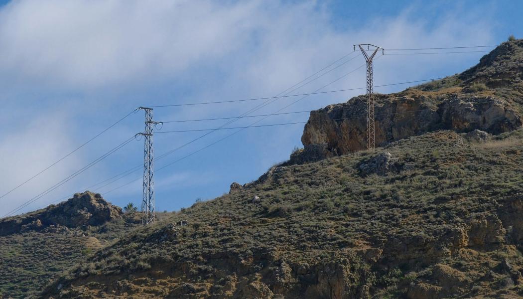 En ny EU-utredning, ledd av den europeiska stamnätsorganisationen ENTSO-e, visar att avbrottet berodde på flera samverkande faktorer. Foto:  Raúl Mermans García / Unsplash