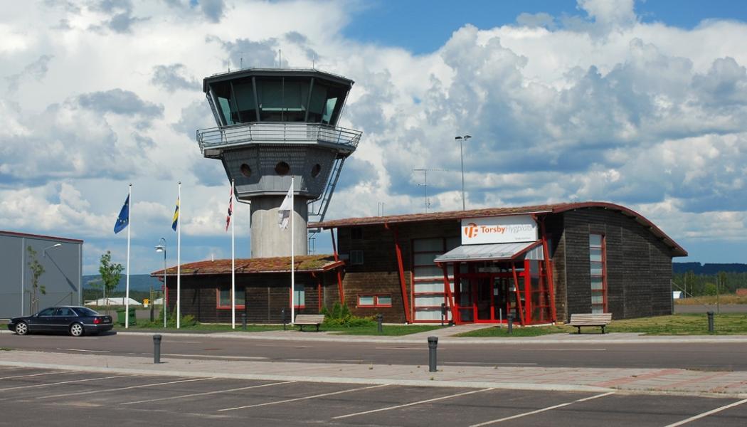 Torsby flygplats är en av flera flygplatser som riskerar att försvinna. Foto: Felix Goetting/Wikimedia Commons/https://commons.wikimedia.org/wiki/File:Airport,_Terminal_JP6343777.jpg