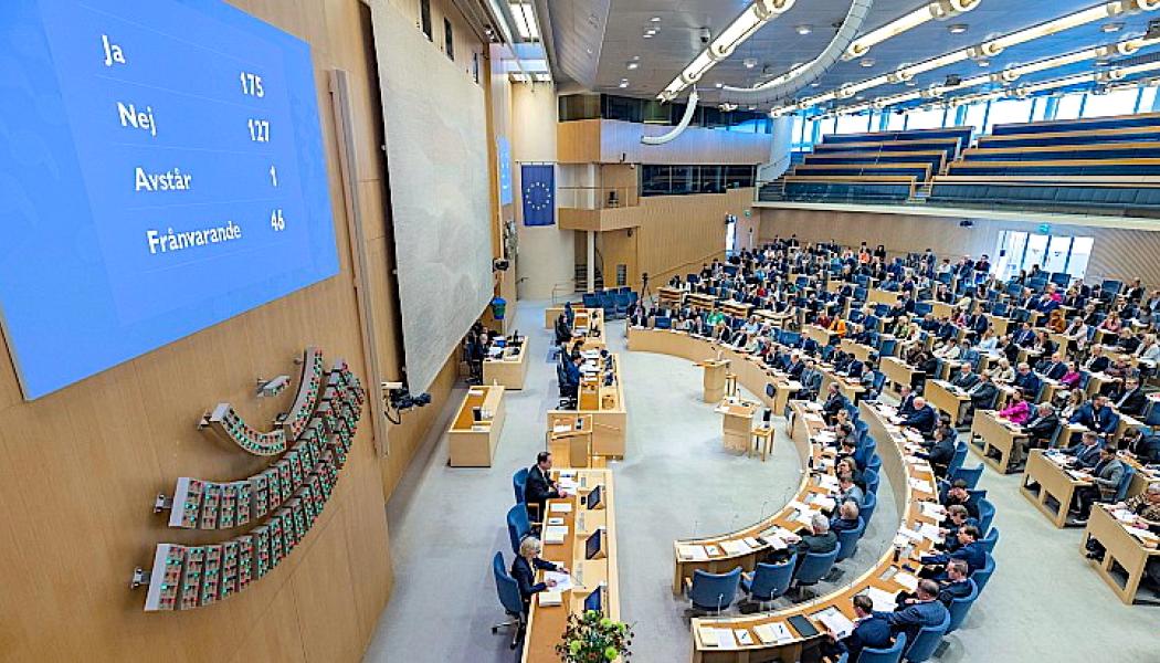 Riksdagen har godkänt lagändringar som ska förenkla uranbrytning och öppna fler kustlägen för framtida kärnkraft. Foto: Melker Dahlstrand/Riksdagen.