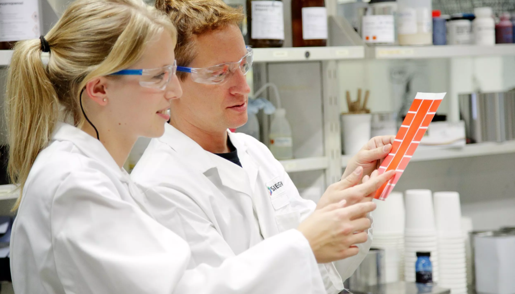 Siegwerk presents cutting-edge circular packaging solutions at the Specialty Films and Flexible Packaging Summit, highlighting its expanded coating expertise following the acquisition of Allinova. Photo: Siegwerk Druckfarben AG & Co. KGaA