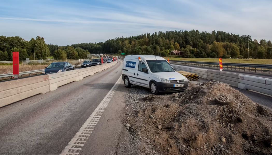Sveab underlätta framkomligheten vid högtrafik på väg 264. Foto: Sveab 