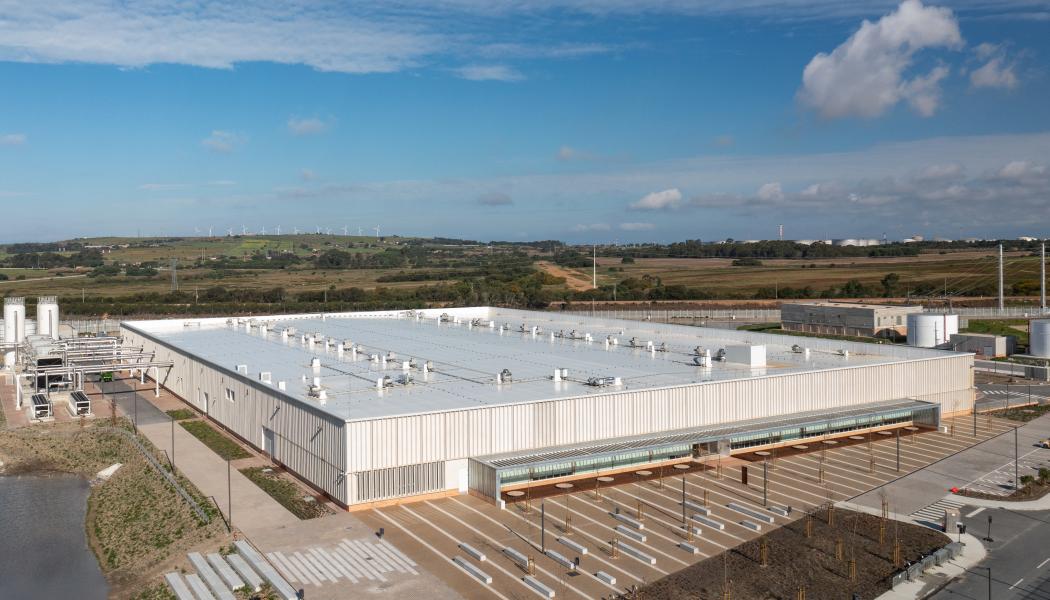 Start Campus i Portugal har byggts på återvunnen industrimark intill ett nedlagt kraftverk. Foto: Schneider Electric