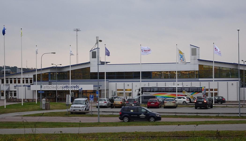 Västerås flygplats lyfts som ett exempel på en regional flygplats där ägarfrågan prövats politiskt och i en lokal folkomröstning. Foto: Dependability/Wikimedia Commons/https://commons.wikimedia.org/wiki/File:Stockholm-V%C3%A4ster%C3%A5s_flygplats.jpg