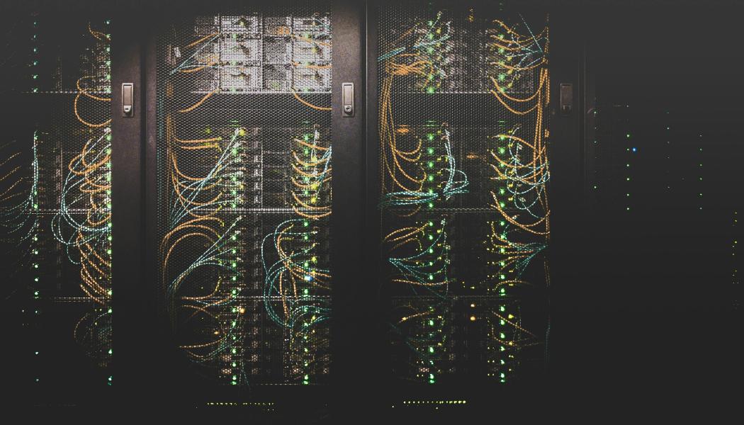 Fastighetsutvecklaren Panattoni vill etablera ett stort datacenter i Hässleholms kommun.  Foto: Taylor Vick / Unsplash