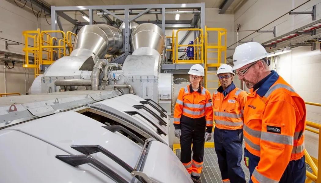 Tekniker vid Centricas Brigg reservkraftverk i Lincolnshire, England
Foto: Mike Grimbleby/Centrica
