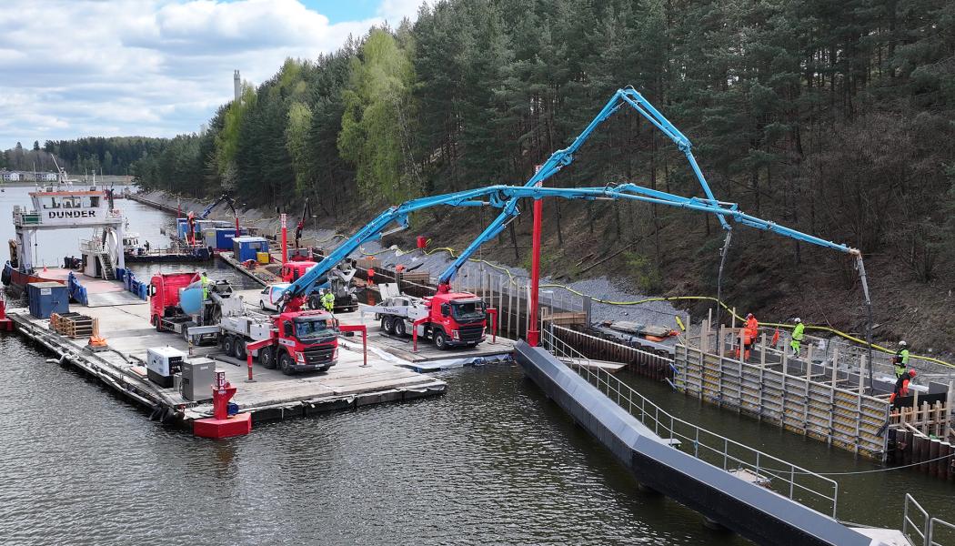Betonglösningen har levererats till ombyggnationen av Södertälje kanal, där den använts till gjutning av krönbalkar. Foto: Thomas Betong.