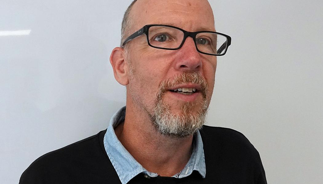 Civilingenjören Thomas Steenberg, en av grundarna av Copenhagen Atomics, visade runt på anläggningen och berättade om fördelarna med torium som kärnbränsle. Företagets motto: ”Energy equals Prosperity”.