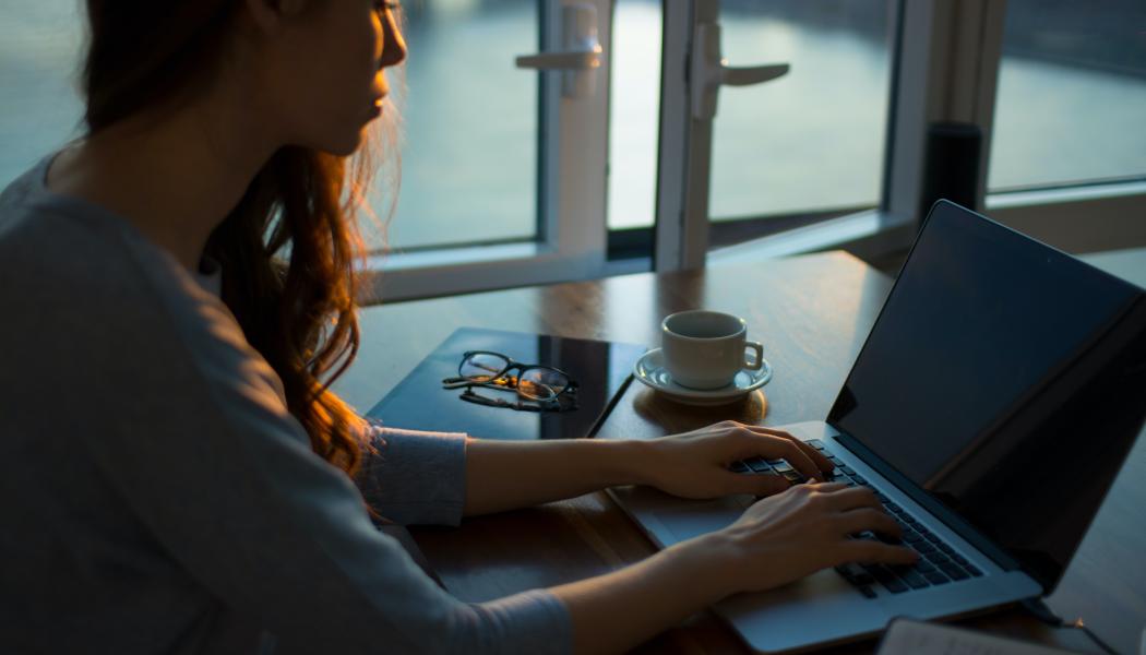 I delbetänkandet föreslås att en ny lag, cybersäkerhetslagen, införs. Lagen föreslås gälla för ett stort antal både privata och offentliga verksamhetsutövare. Foto:  thought catalog/unsplash