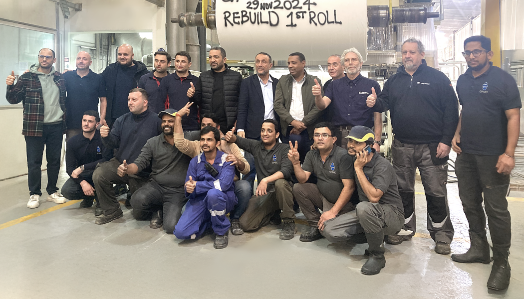 Toscotec and Gulf Paper Manufacturing (GPM) in front of PM2 at their Mina Abdullah paper mill (Kuwait). Photo: Toscotec