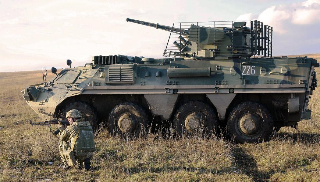 Stridsvagnen BTR-4 tilldelad Ukrainas väpnade styrkor. Foto: Wikipedia Common. Kredit: Foto av den amerikanska armén, taget av Sgt. Alexander Rector 