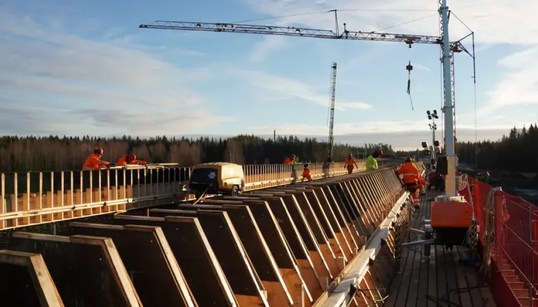 Bilden är från ett av Norrbotniabanans tidigare brobygge på sträckan mellan Umeå och Dåva. Foto: Trafikverket