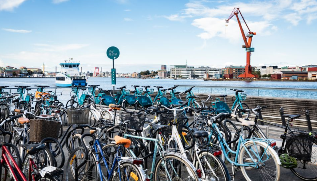 Västtrafik vill få fler att kombinera cykeln med kollektivtrafiken. Foto: Eddie Löthman