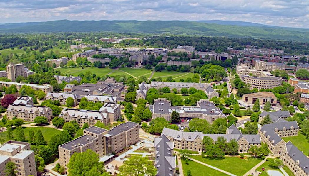 Virginia Tech har under de senaste åren genomfört flera omfattande investeringar i sin campusutveckling och Mitchell Hall blir ett av flaggskeppsprojekten i denna satsning. Den nya byggnaden syftar till att stärka universitetets kapacitet inom teknikutbildning och bidra till regionens långsiktiga utveckling inom forskning och innovation. Foto: Virginia Tech