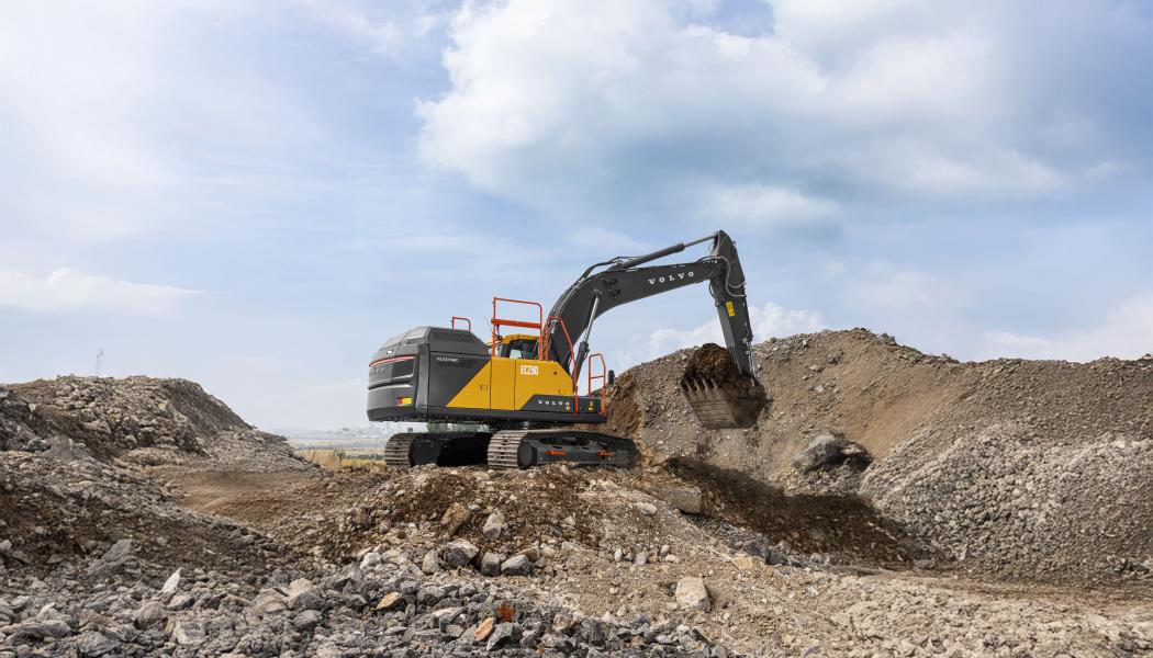 Den nya grävmaskinsfabriken i Eskilstuna kommer att tillverka både eldrivna och förbränningsmotordrivna bandgrävmaskiner i viktklasserna från 14 till 50 ton. Foto: Volvo Construction Equipment
