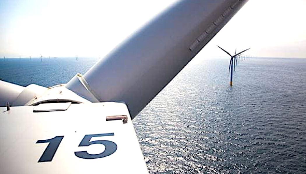 Förutom emissionen startar Ørsted en försäljningsprocess av sin europeiska verksamhet inom landbaserad vindkraft. Bolaget vill renodla sin kärnverksamhet till havsbaserade projekt och räknar med att försäljningarna kan inbringa omkring trettiofem miljarder danska kronor under perioden 2025–2026. Foto: Ørsted