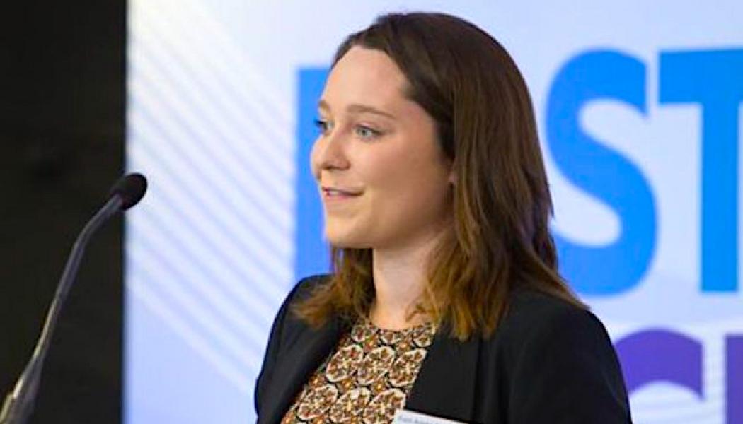 Esmee Thornton, som arbetar som biträdande platschef hos vindkraftsföretaget Siemens Gamesa i Lowestoft, förklarade nyligen vid en konferens att hon är en av bara två kvinnor som är anställda på platsen av cirka 50 anställda. Även om hon har upplevt en positiv arbetsmiljö med sin nuvarande arbetsgivare sa hon att när hon arbetade för tidigare företag fick hon 