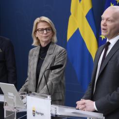 Fredrik Surell/TT: Finansminister Elisabeth Svantesson (M), finansmarknadsminister Niklas Wykman (M) och infrastruktur- och bostadsminister Andreas Carlson (KD) under pressträff om åtgärder för att minska överskuldsättning.