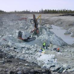 Borrning vid fyndplatsen i Suhanko, Finland. Foto: Suhanko Arctic Platinum