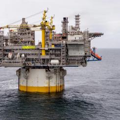Aasta Hansteen-plattformen i Norska havet. Foto: Roar Lindefjeld och Bo B. Randulff / © Equinor