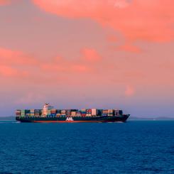 Lastfartyg nära Moreton Island, Queensland, Australien Foto: Anastasios Antoniadis/Unsplash