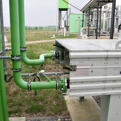 Biogasanläggning i Schwedt/Oder i Tyskland. Regeringen vill stärka den svenska biogasförsörjningen och öka inmatningen av biogas på gasnätet. Genrebild. Foto: 	Vasyatka1/wikimedia Common/https://commons.wikimedia.org/wiki/File:GASAG_Biogas_plant_in_Schwedt_(051).jpg