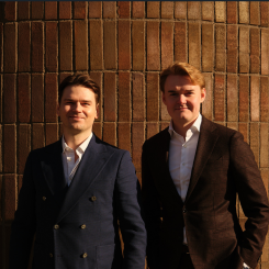 Calviks styrelseordförande och medgrundare; Carl Renman och Viktor Rönn, vd och medgrundare. Foto: Calviks