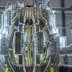 Tokamak Energys Demo4 – ett komplett system av HTS-magneter byggda i en tokamak-konfiguration. Foto: Tokamak Energy
