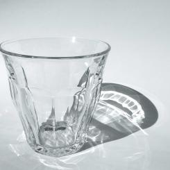 Den franska glastillverkaren bakom det ikoniska Duralex-glaset gick i konkurs häromåret och togs över av de anställda i juli 2024. Foto: Denkhenk/Wikimedia Commons