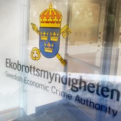 Ekobrottsmyndighetens entrédörr. Foto: