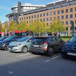 En exklusiv parkeringsplats med gratis laddning för elbilar i Oslo. Foto: Wikipedia Common Lic, kredit: Mariordo (Mario Roberto Durán Ortiz)