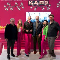 KARE teamet med ägarna och deras gäst designer Karim Rashid. Foto: KARE Design