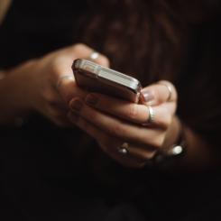 E-legitimationen kommer även att användas för att få tillgång till den digitala identitetsplånbok som utvecklas av Digg. Foto: Apapriscilla du preez-/Unsplash