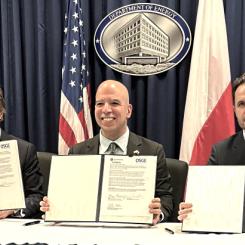 Det så kallade Poland Generic Design Agreement undertecknades vid en ceremoni i Washington, D.C., på det amerikanska energidepartementet. Närvarande var bland andra USA:s biträdande energiminister James Danly, Polens energiminister Miłosz Motyka samt viceenergiminister Wojciech Wrochna, tillsammans med representanter för bolagen. Foto: OSGE