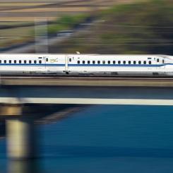 Många järnvägss ystem är fortfarande beroende av äldre infrastruktur som har svårt att möta kraven på höghastighetsdataöverföring och extrema miljöförhållanden – trots framsteg inom automatisering.Foto: PEI-Genesis