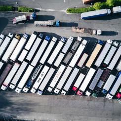 Handelskriget skapar problem för Scania. Foto: nigel tadyanehondo/unsplash