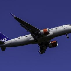 Airbus A320neo från SAS landar på Visby flygplats. Foto: Bene Riobó/Wikimedia Commons